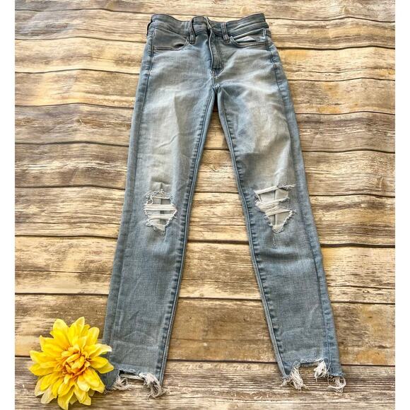 AMERICAN EAGLE HIGH RISE JEANS - Picture 7 of 8